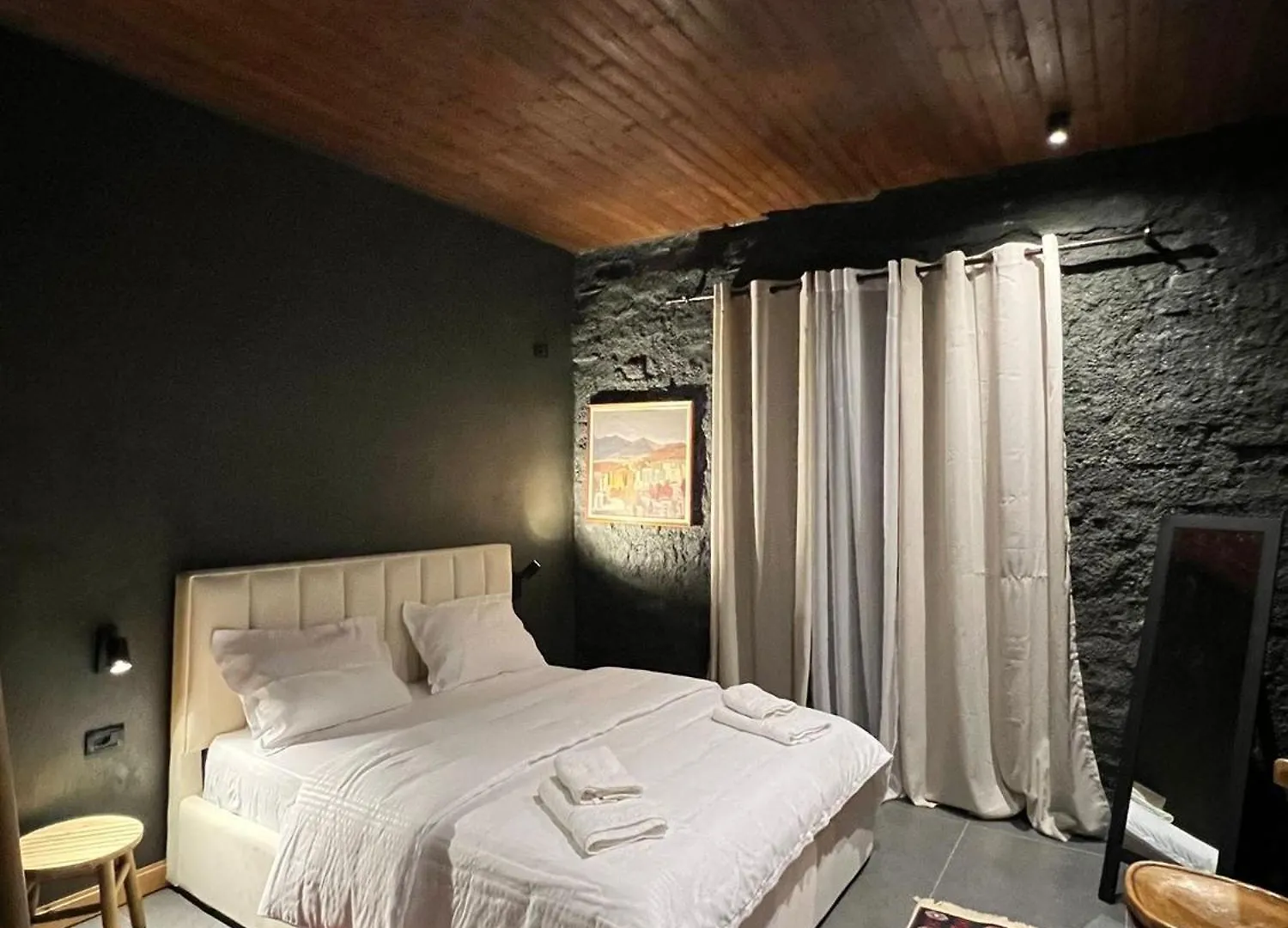 Art House Kruje Hotel 0*,  Albania